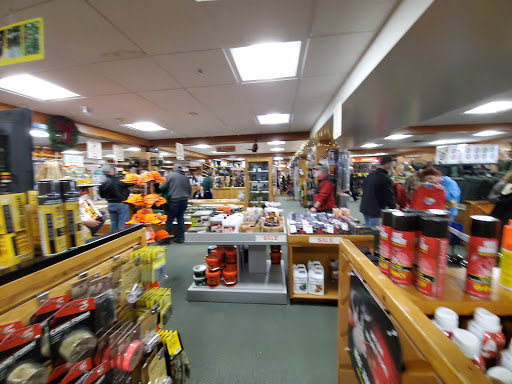 Outdoor Sports Store «Kittery Trading Post», reviews and photos, 301 US-1, Kittery, ME 03904, USA