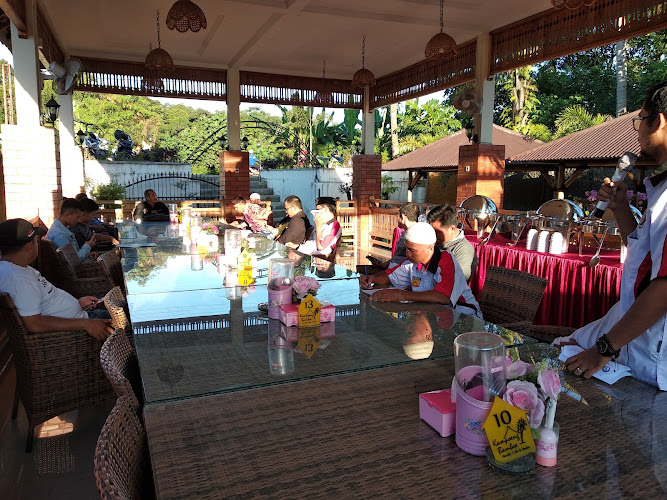 Kampoeng Bamboe Family Cafe & Resto