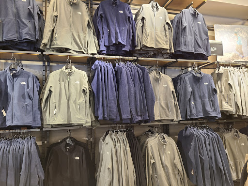 Clothing Store «The North Face Outlet», reviews and photos, 461 Evergreen Ct, Central Valley, NY 10917, USA