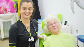 Зъболекар Пазарджик д-р Надежда Христова Dentist Dr. Nadezhda Hristova