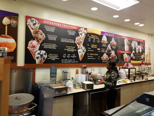 Ice Cream Shop «Cold Stone Creamery», reviews and photos, 2015 S Hurstbourne Pkwy, Louisville, KY 40220, USA