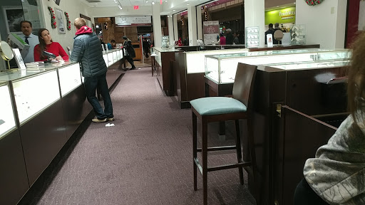 Jewelry Store «Helzberg Diamonds», reviews and photos, 6020 82nd Street, Indianapolis, IN 46250, USA