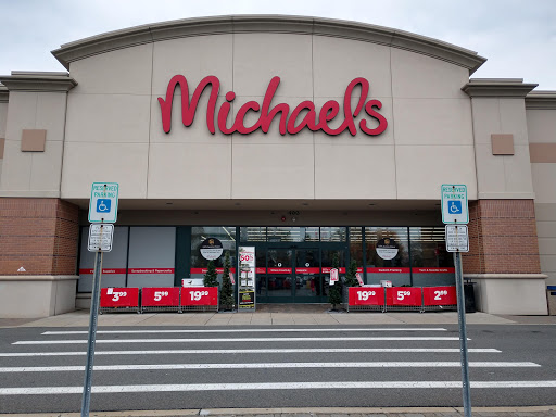 Pet Supply Store «PetSmart», reviews and photos, 400 Mill Creek Dr, Secaucus, NJ 07094, USA