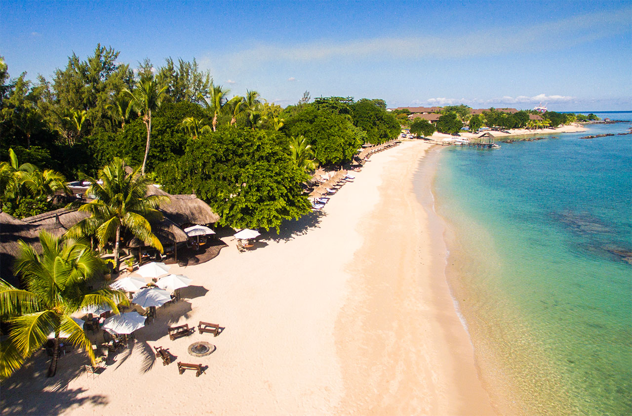 Fotografija Maritim Resort Mauritius z svetel pesek površino