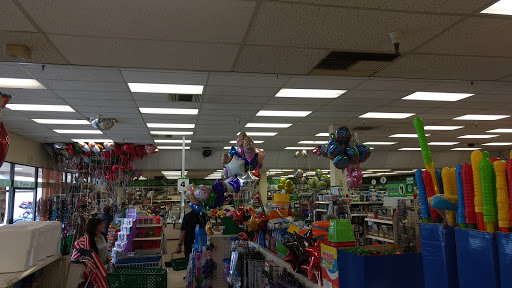 Dollar Store «Dollar Tree», reviews and photos, 1016 N Springbrook Rd, Newberg, OR 97132, USA