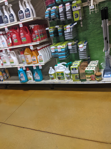 Pet Supply Store «PetSmart», reviews and photos, 10 Hazard Ave, Enfield, CT 06082, USA