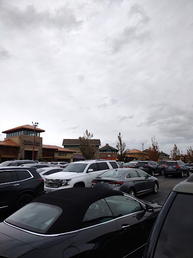 Shopping Mall «Woodburn Premium Outlets», reviews and photos, 1001 N Arney Rd, Woodburn, OR 97071, USA