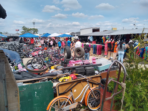Flea Market «Montana Charlie’s», reviews and photos, 255 S Joliet Rd, Bolingbrook, IL 60440, USA