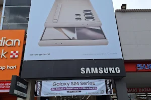 Samsung Experience Store - Citadel Ngaliyan image