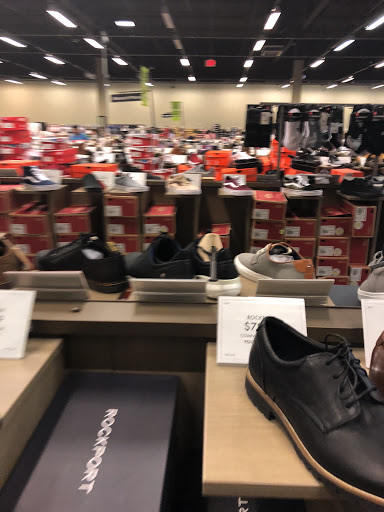 Shoe Store «DSW Designer Shoe Warehouse», reviews and photos, 8389 Leesburg Pike, Vienna, VA 22182, USA