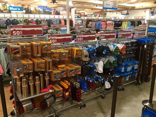 Sportswear Store «Columbia Sportswear Outlet Store», reviews and photos, 10746 Emerald Coast Pkwy, Destin, FL 32550, USA
