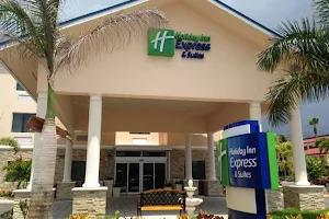 Holiday Inn Express & Suites Lantana, an IHG Hotel image