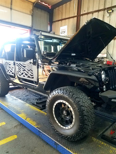 Auto Repair Shop «Lovefield Auto Repair», reviews and photos, 2444 Inwood Rd, Dallas, TX 75235, USA