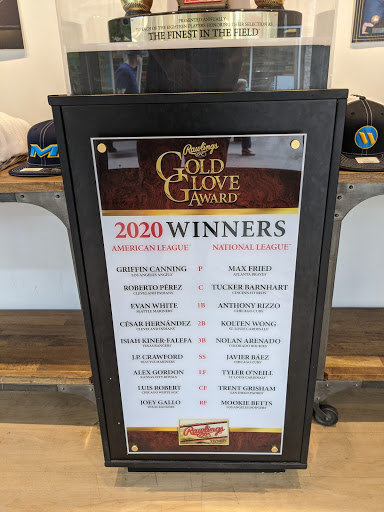 Sporting Goods Store «Rawlings Factory Store: Phoenix», reviews and photos, 4976 Premium Outlets Way #830, Chandler, AZ 85226, USA