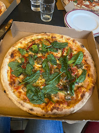 Plats et boissons du Pizzas à emporter La Bonne Pizza à Porte des Pierres Dorées - n°1