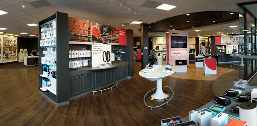 Cell Phone Store «Verizon», reviews and photos, 1621 Boston Post Rd, Milford, CT 06460, USA