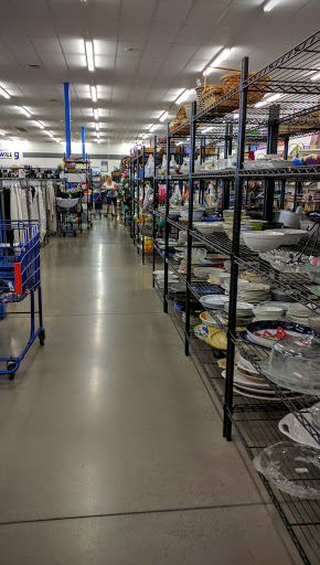 Thrift Store «Thunderbird & Dysart Goodwill Retail Store & Donation Center», reviews and photos, 13055 W Thunderbird Rd, El Mirage, AZ 85335, USA