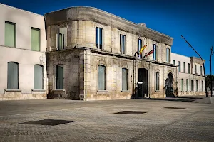 San Fernando City Hall image