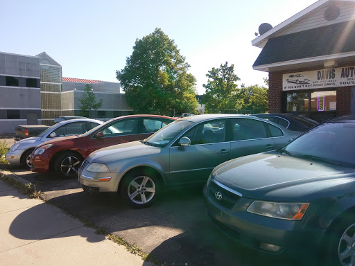 Used Car Dealer «Davis Auto Sale», reviews and photos, 928 S Burdick St, Kalamazoo, MI 49001, USA
