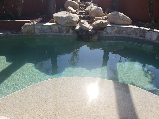 Swimming pool contractor Carlsbad