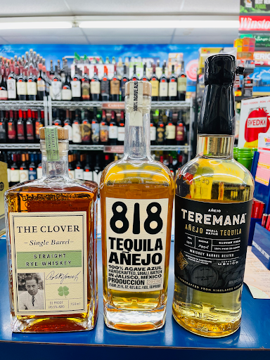 Liquor Store «Main Street Liquor», reviews and photos, 243 E 14 Mile Rd, Clawson, MI 48017, USA