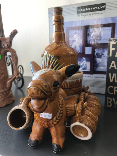 Thrift Store «Visalia Emergency Aid Council Thrift Store», reviews and photos