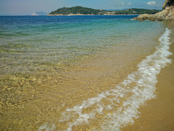 Katharina beach'in fotoğrafı dağlarla çevrili