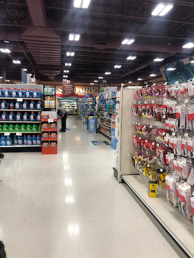 Supermarket «Giant Eagle Supermarket», reviews and photos, 3100 Cromer Ave NW, Canton, OH 44709, USA