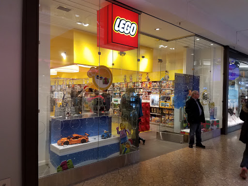 The LEGO® Store Westfarms Mall
