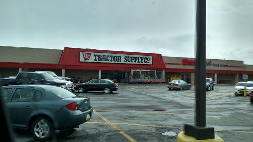 Tractor Supply Co., 240 Cross Roads Plz, Mt Pleasant, PA 15666, USA, 