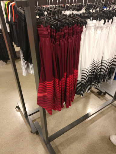 Sporting Goods Store «Nike Factory Store», reviews and photos, 447 Great Mall Dr #484, Milpitas, CA 95035, USA
