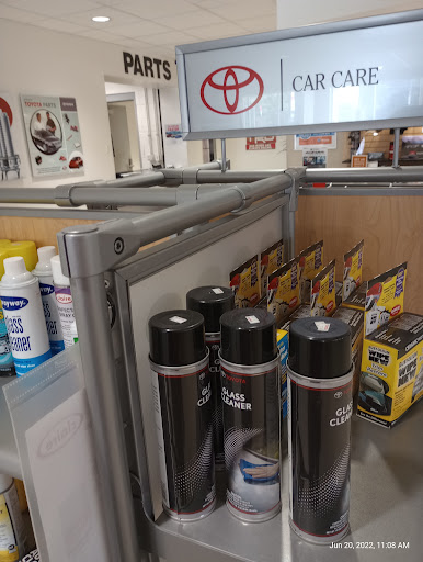 Toyota Dealer «Pohanka Toyota Of Salisbury», reviews and photos, 2010 N Salisbury Blvd, Salisbury, MD 21801, USA