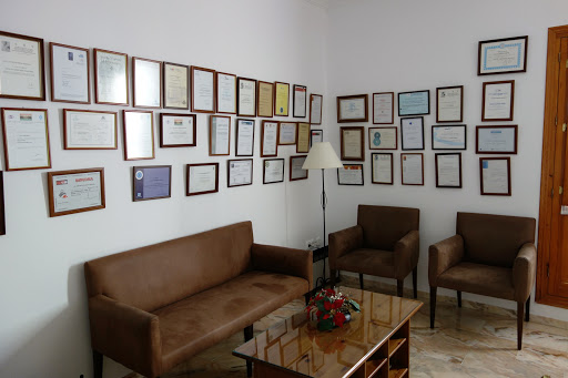 Clínica Oftalmológica José María Contreras Mazuelos en Osuna, Sevilla