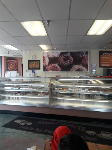 Dessert Shop «Family Donuts & Deli», reviews and photos, 9045 Fair Oaks Blvd, Carmichael, CA 95608, USA