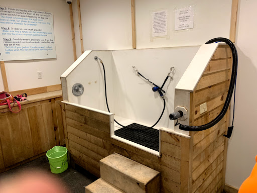 Pet Supply Store «CountryMax - Dewitt», reviews and photos, 3179 Erie Blvd E, Syracuse, NY 13214, USA