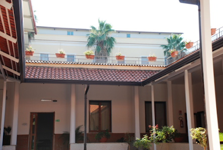 Casa di Riposo Istituto Sacro Cuore Comunita' Tutelare per Anziani Pisani, 2, 83020 Domicella AV, Italia