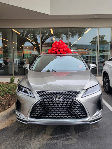Lexus Dealer «Sewell Lexus of Dallas», reviews and photos, 6421 Lemmon Ave, Dallas, TX 75209, USA