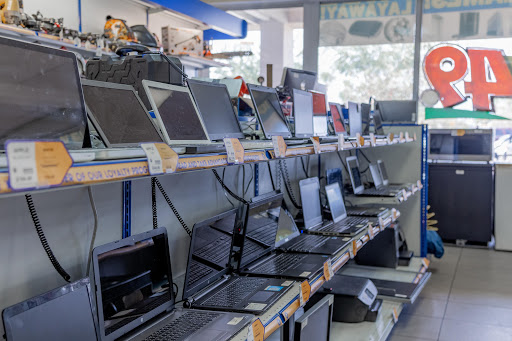 Pawn Shop «La Familia Pawn and Jewelry», reviews and photos, 2057 Americana Blvd, Orlando, FL 32839, USA