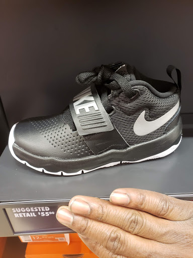 Sporting Goods Store «Nike Factory Store», reviews and photos, 8510 S Cottage Grove Ave, Chicago, IL 60619, USA