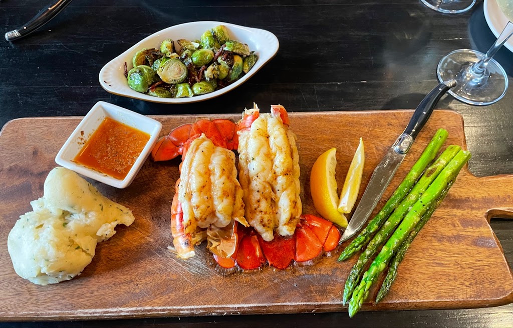 Dabeno's Bistro 58801