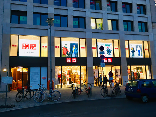 Stores to buy leggings Berlin