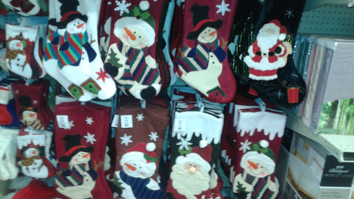 Grocery Store «Grocery Outlet Bargain Market», reviews and photos, 1523 Fremont Blvd, Seaside, CA 93955, USA