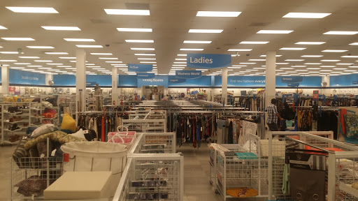 Clothing Store «Ross Dress for Less», reviews and photos, 21605 Village Lakes Shopping Center Dr, Land O Lakes, FL 34639, USA