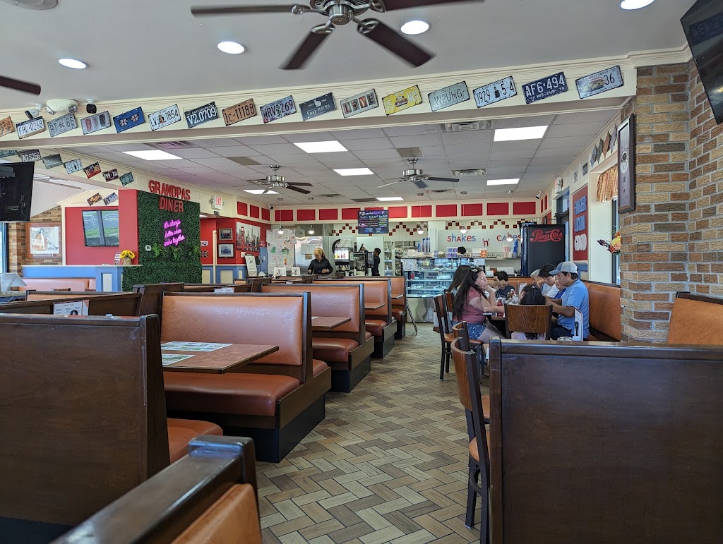 Grandpa's Restaurant 06770