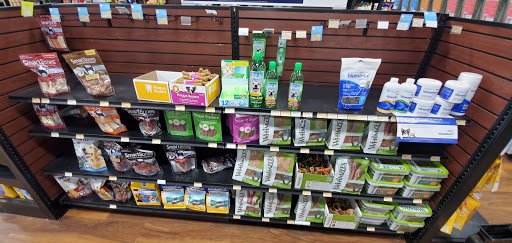 Pet Store «Pet Valu», reviews and photos, 725 River Rd, Edgewater, NJ 07020, USA