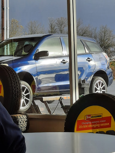 Tire Shop «Les Schwab Tire Center», reviews and photos, 222 W 1st Ave, Junction City, OR 97448, USA