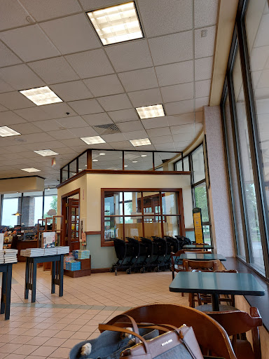 Book Store «Barnes & Noble», reviews and photos, 17111 Haggerty Rd, Northville, MI 48168, USA