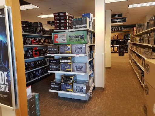 Computer Store «Micro Center», reviews and photos, 730 Memorial Dr, Cambridge, MA 02139, USA