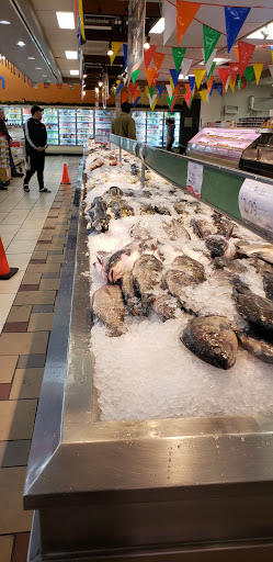 Shopping Mall «Vallejo Plaza Shopping Center», reviews and photos, 3325 Sonoma Blvd, Vallejo, CA 94590, USA