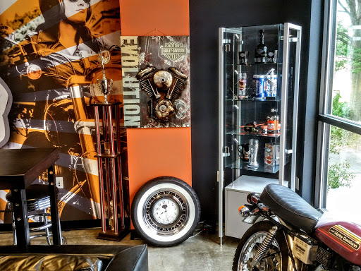 Harley-Davidson Dealer «Bergen County Harley-Davidson (Service Opens 9am)», reviews and photos, 124 Essex St, Rochelle Park, NJ 07662, USA